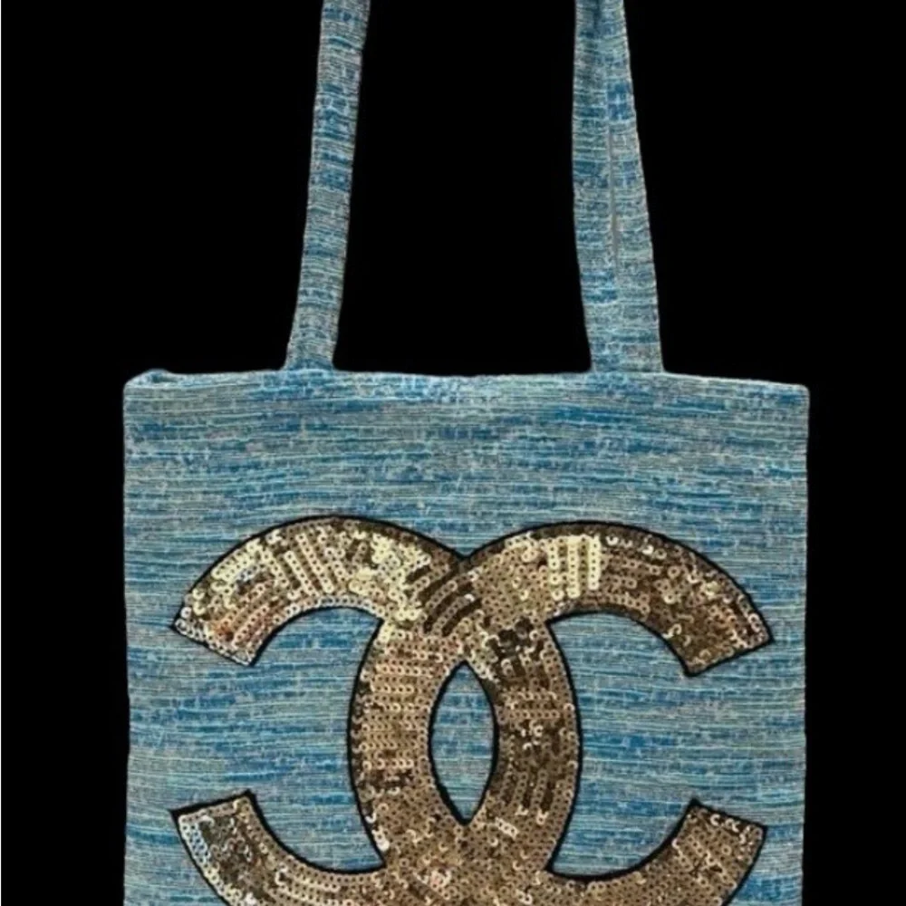 New In Bag Chanel VIP Blue & Metallic Gold Tweed Gold Sequin CC Tote Bag. - Picture 2 of 6